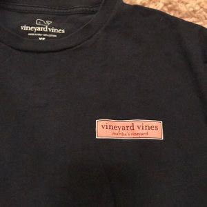 Vineyard vines t shirt